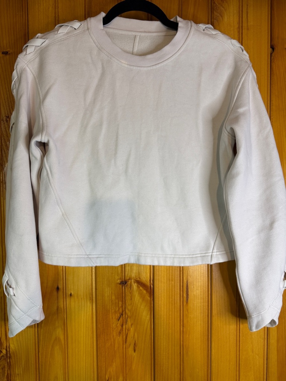 lululemon athletica White Long-Sleeve Crewneck Sweatshirt with Shoulder Braid
